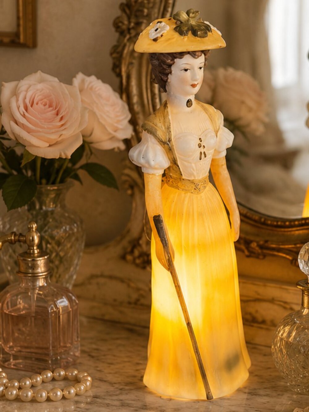 Vintage I.W. Rice Victorian Lady Perfumer Diffuser Small Lamp Dresser Nigh Light